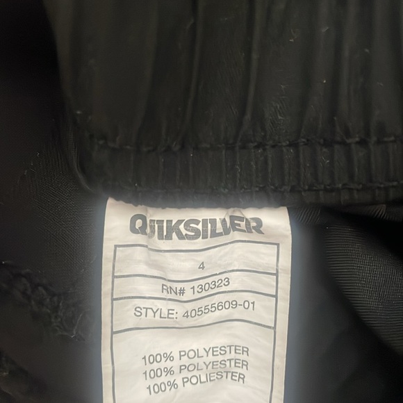 Youth Size 4 Quicksilver board shorts - Picture 2 of 2